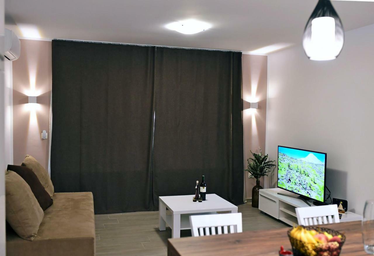 Apartment Luce 奈维斯 外观 照片